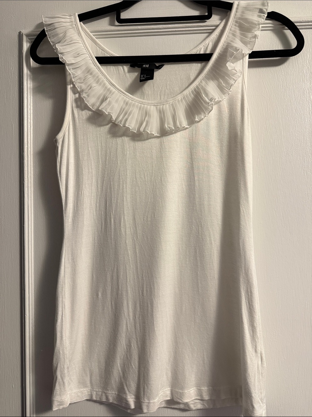 H&M White Ruffled Scoop Neck Tank Top